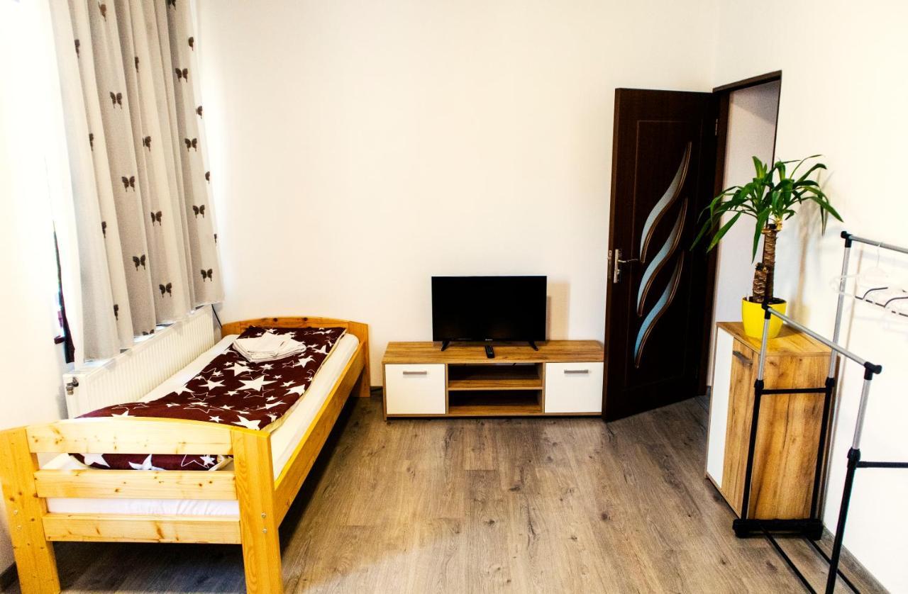 Elekes Apartmans Apartment *