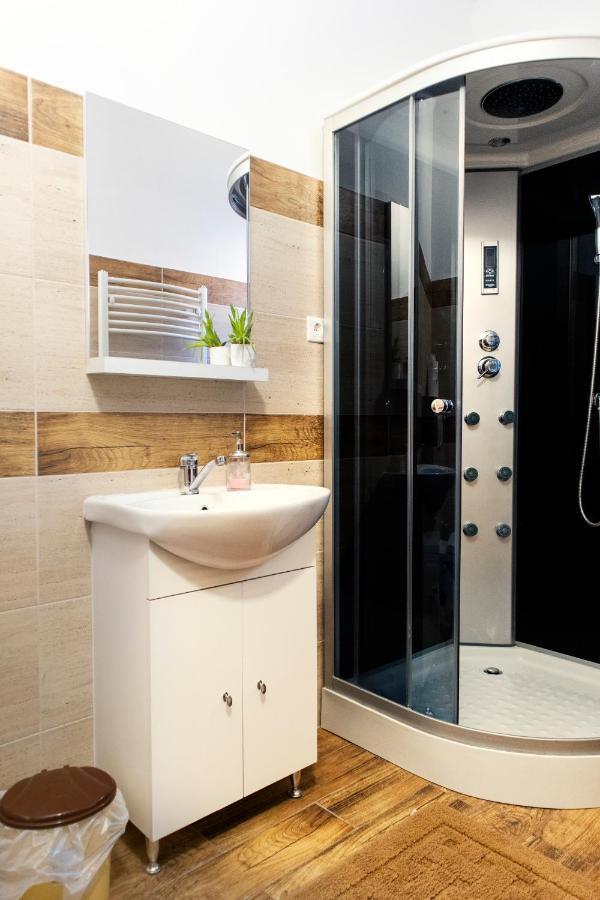 Elekes Apartmans * Odorheiu Secuiesc