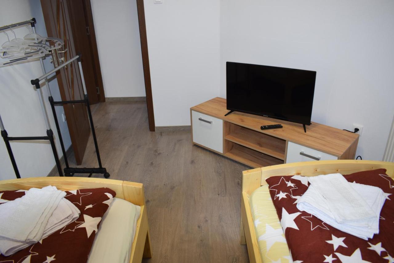 Elekes Apartmans Apartment *